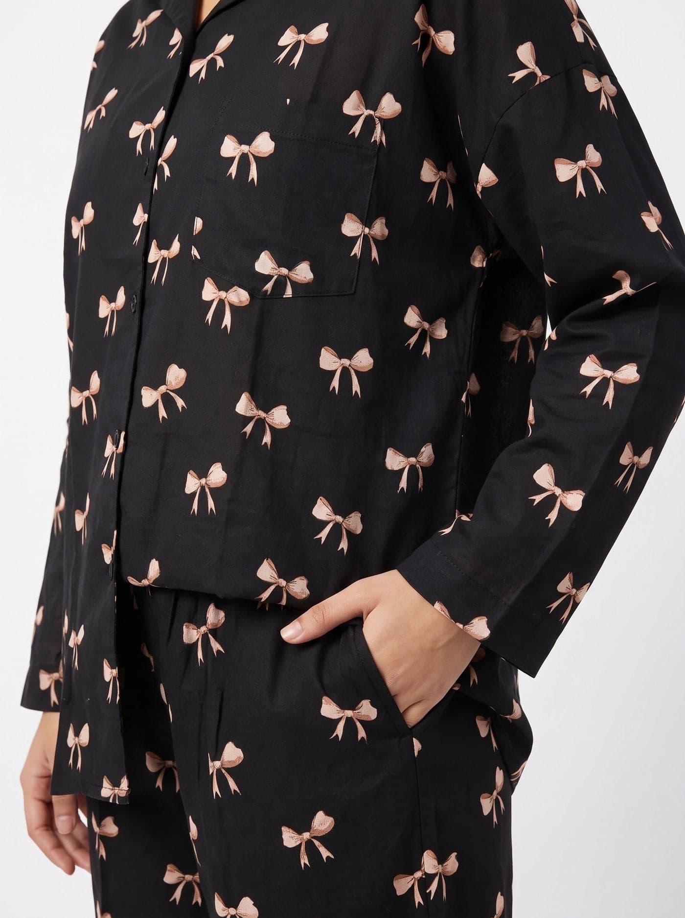 Black and Peach Bow Print Full Sleeve Linen PJ Set for Women - view 5