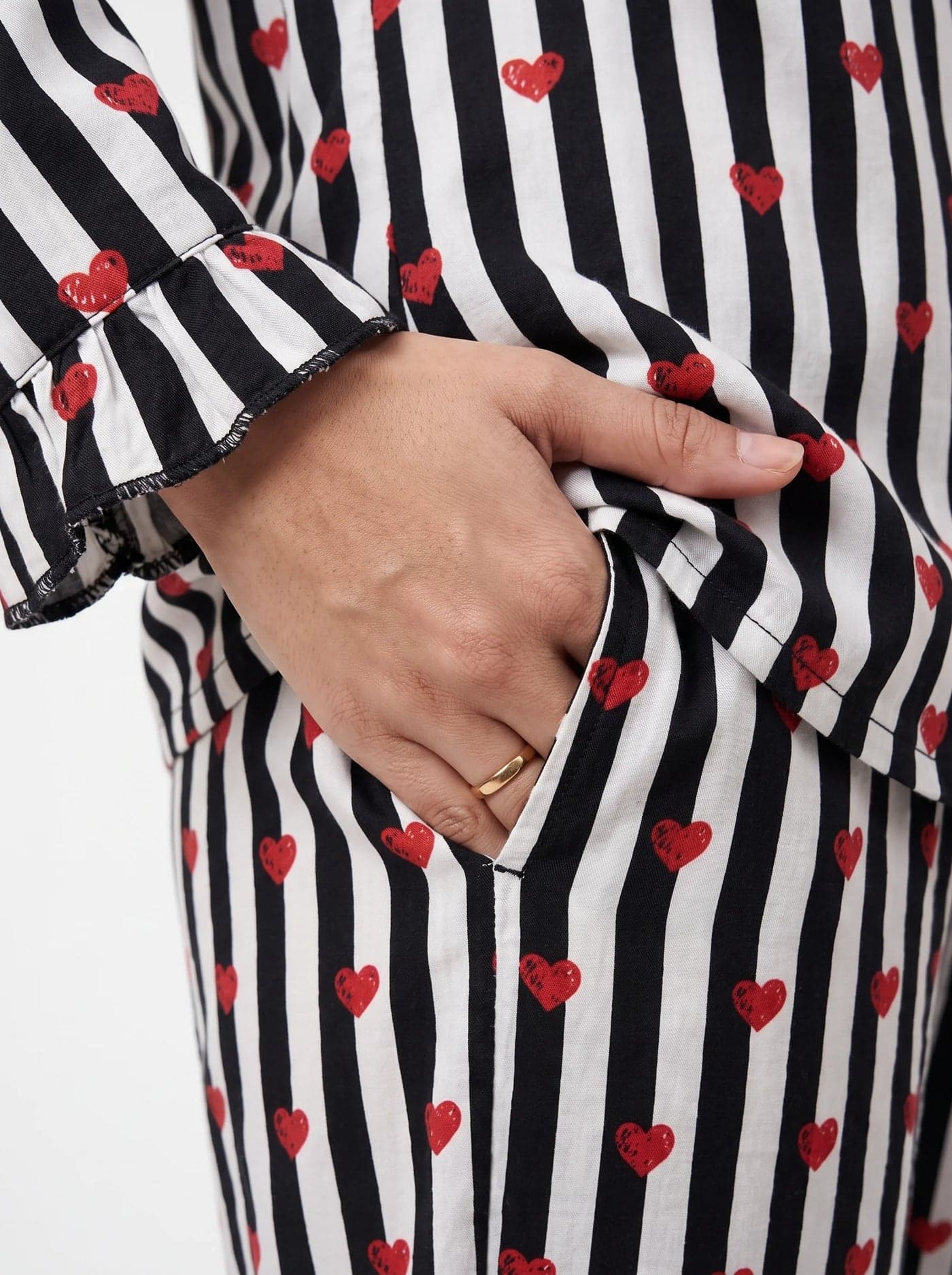 Black Heart Striped Linen PJ Set for Women - view 4