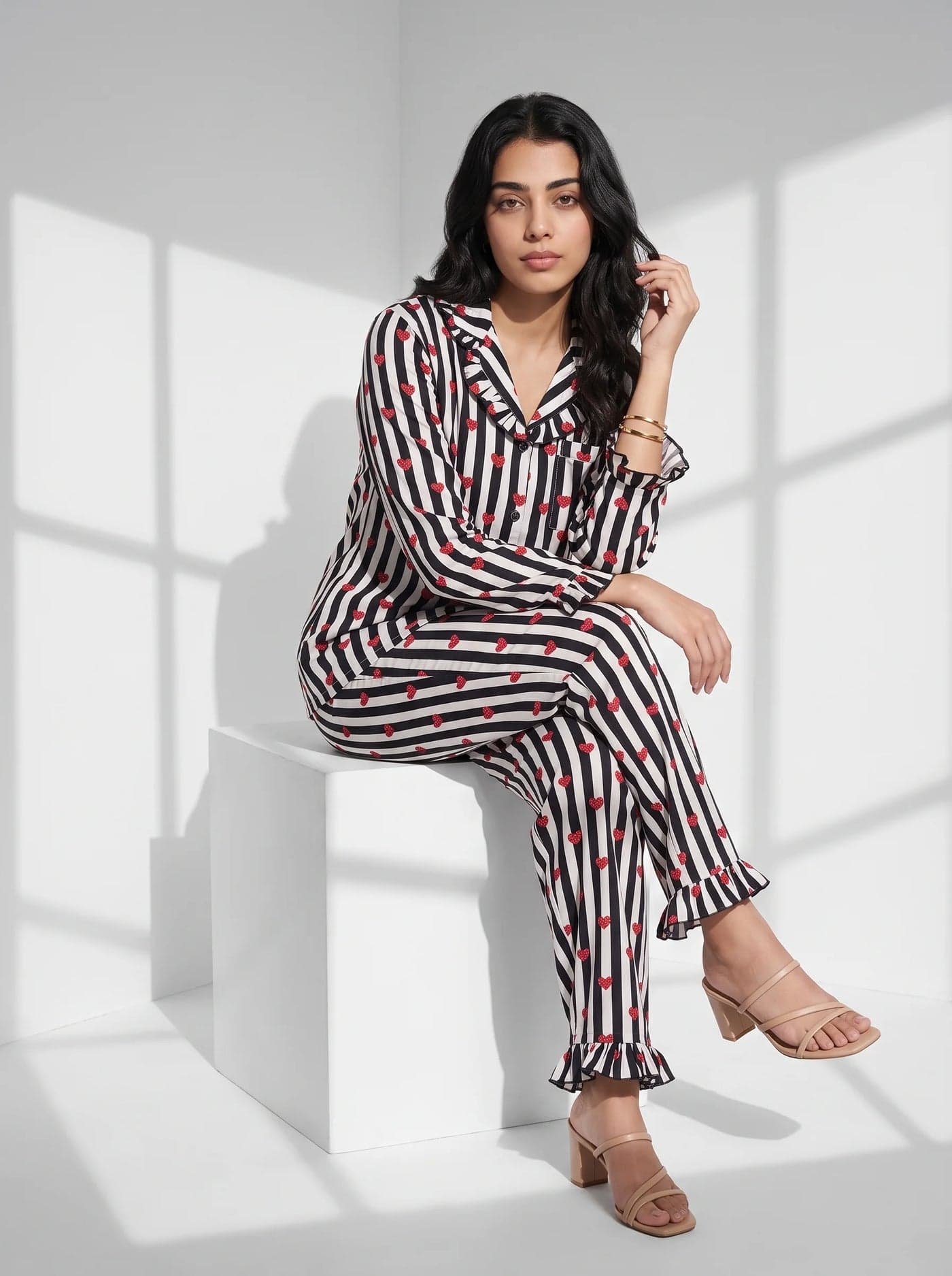 Black Heart Striped Linen PJ Set for Women - view 7