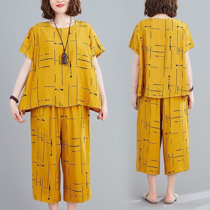 2 Pcs Nighty Dress Yellow Printed Capri PJs Night Suit For Girls by nightydress.pk